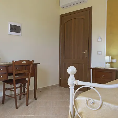 Il Casale Di Federico Alojamento de Acomodação e Pequeno-almoço 3*