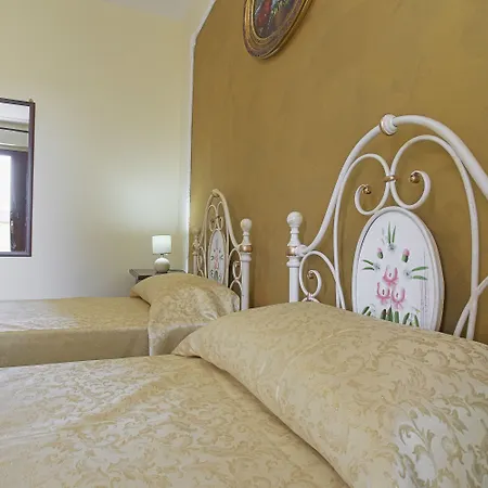 Alojamento de Acomodação e Pequeno-almoço Il Casale Di Federico 3*